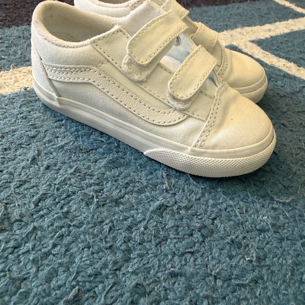 Vans Kids Cream Canvas Velcro Sneakers